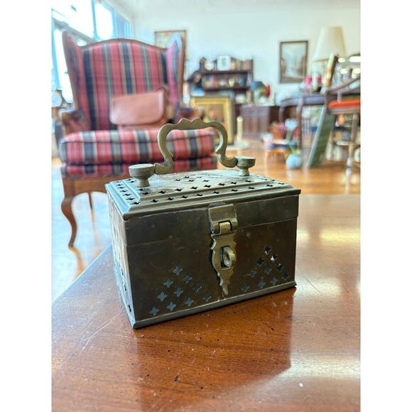 Vintage Indian Brass Dhoop Dāni – Pierced Incense / Trinket Box, 5″ - Picture 6 of 6
